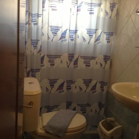 بيت ضيافة Lamprini